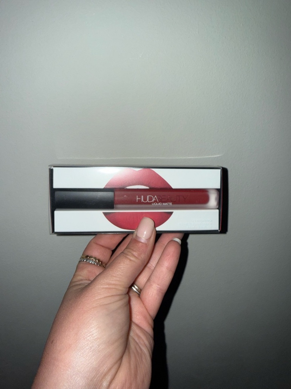 HUDA BEAUTY Liquid Matte Lipstick - Miss America